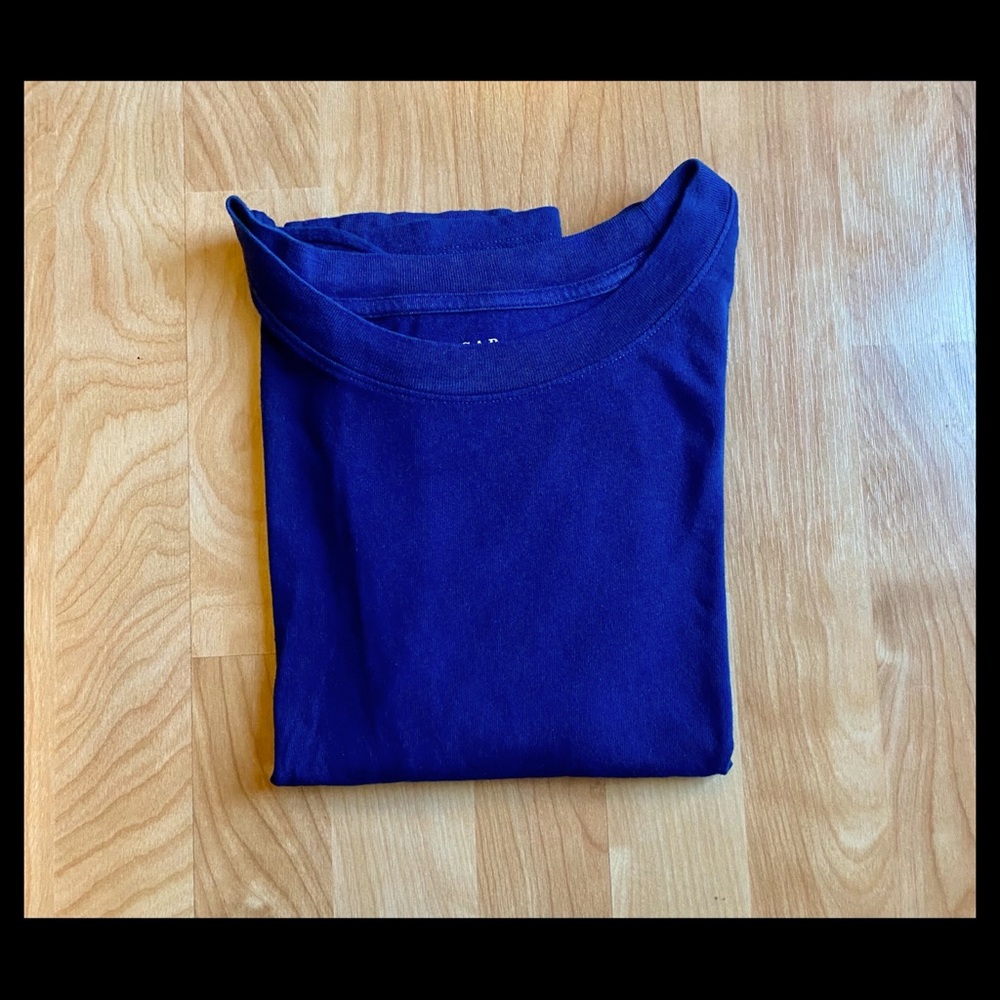 Gap tee